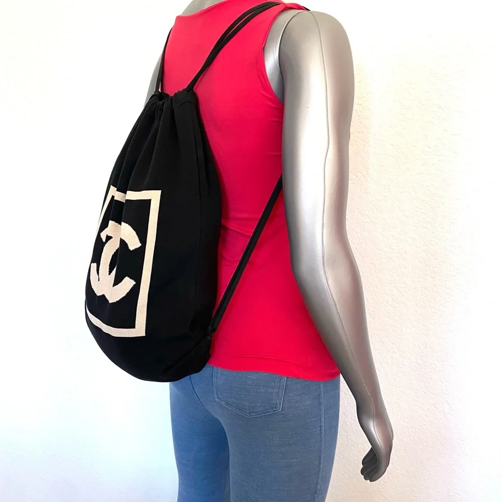❤️SOLD❤️ CHANEL SPORT LINE CC BACK PACK - Picture 2 of 8